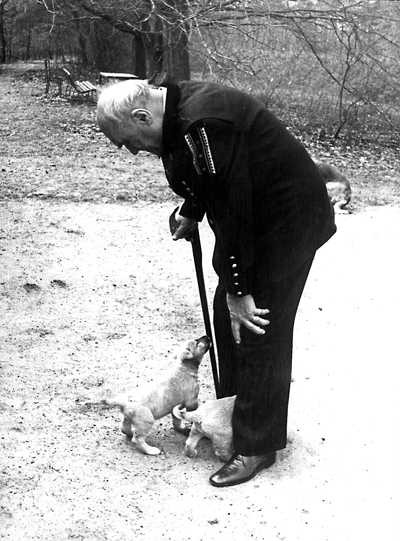 Ivaškevičs goda kalnrača tērpā Staviskā, 1979. Goda kalnrača titlu saņēmis gadu iepriekš. Šajā tērpā arī apglabāts. (Foto: TADEUŠS ROLKE. Muzeum w Stwisku/FOTONOVA)